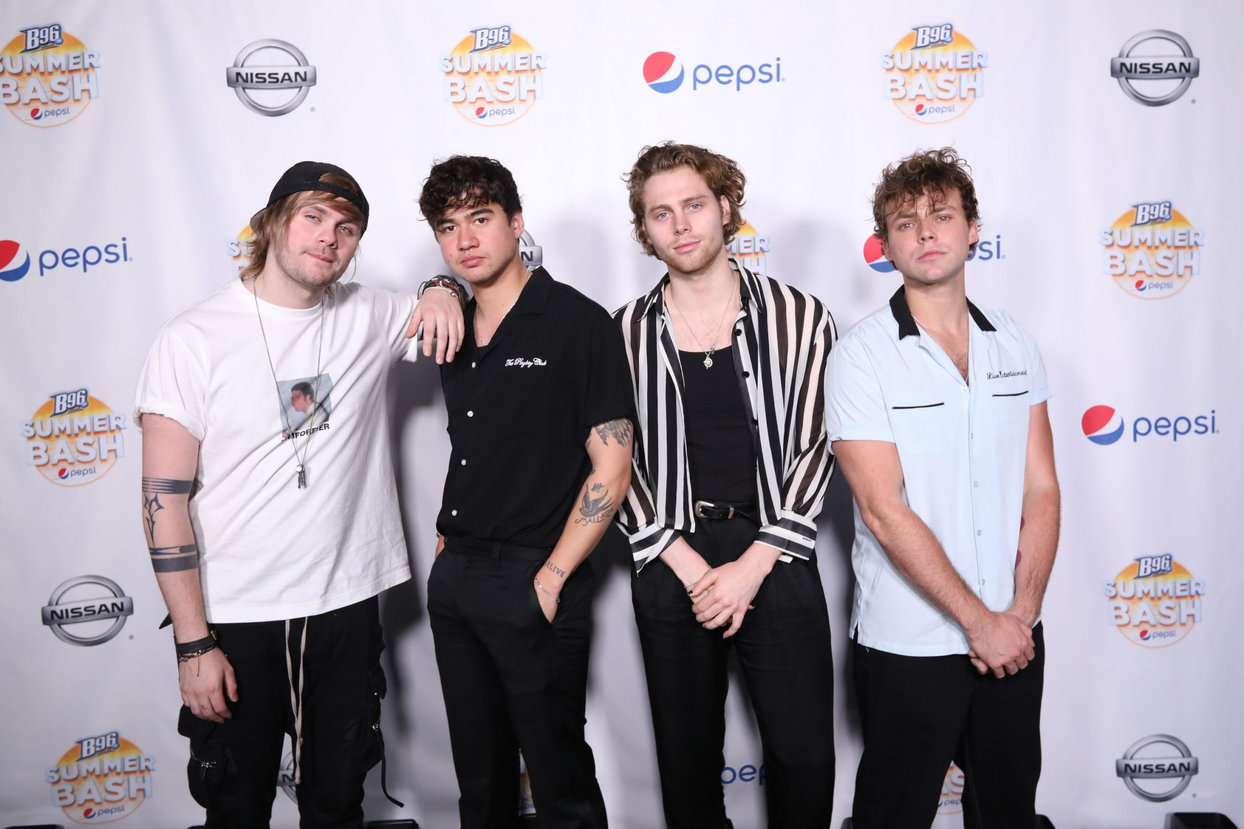 BMG Sign 5 Seconds Of Summer