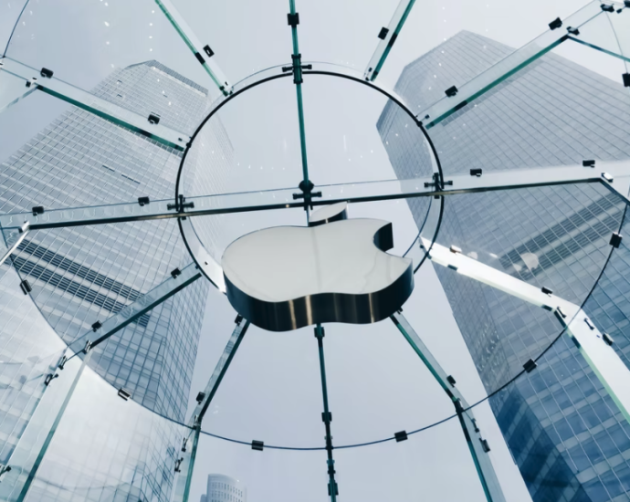 Apple Staff
